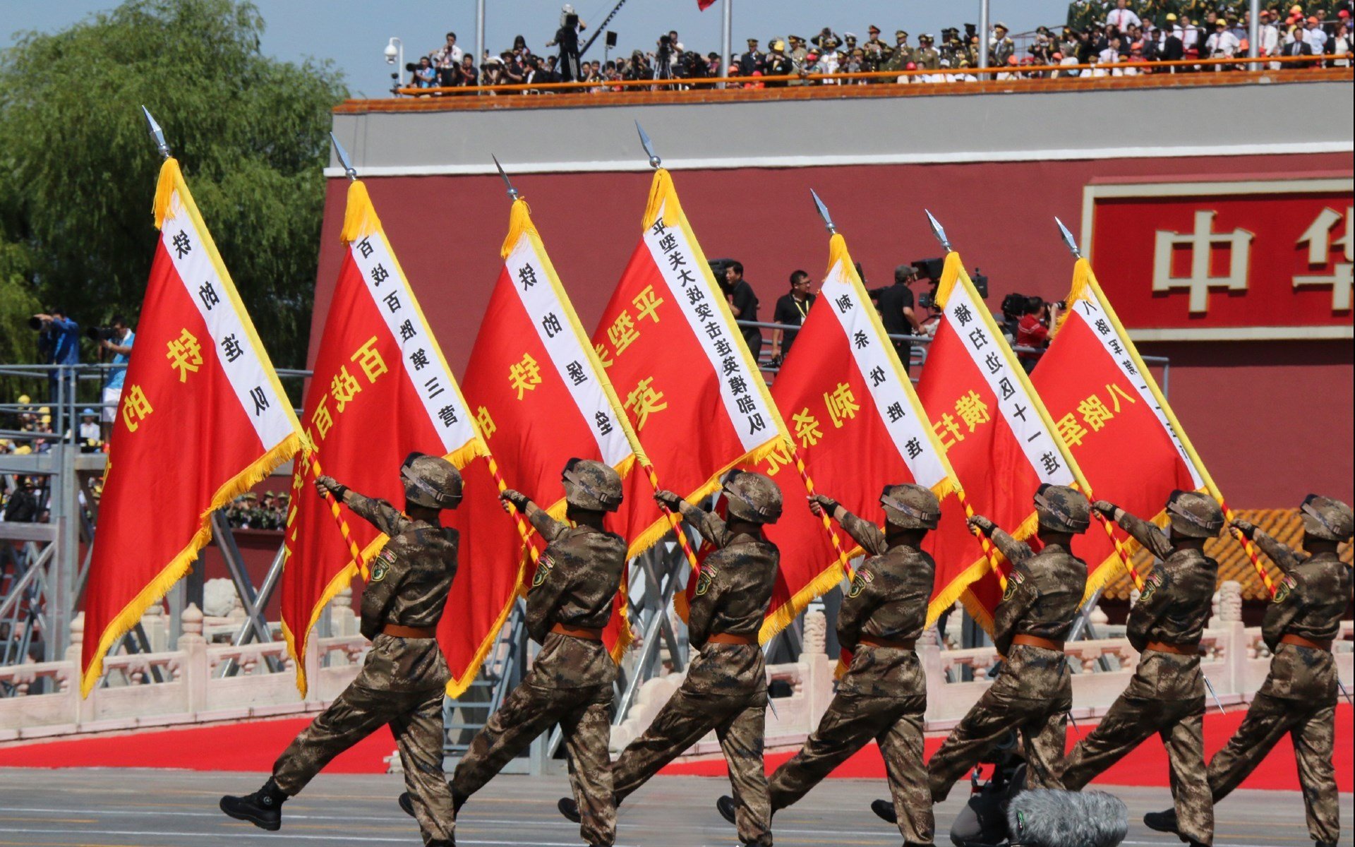 “冠军之路”拼图:赛事中不可复制的精彩瞬间,冠军之路图片