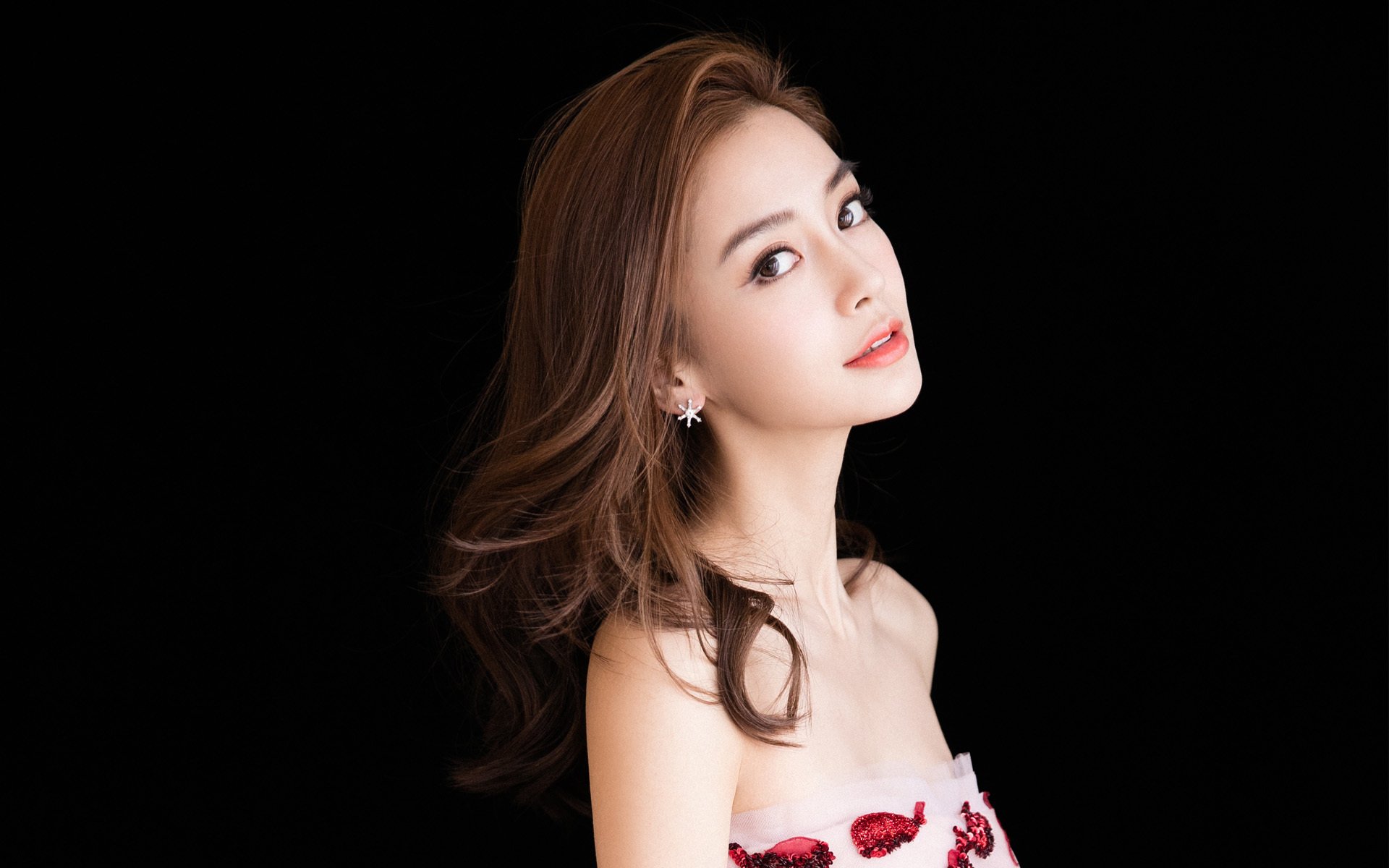 “英超争冠白热化，排名渐趋明朗”，英超 whu